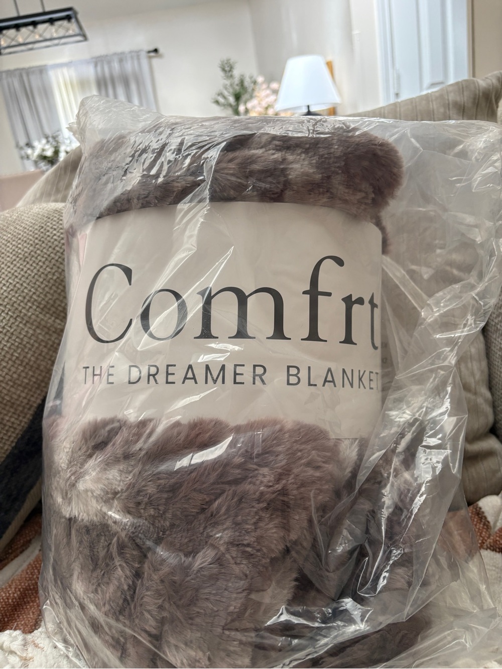 NWT Comfrt Brand The Dreamer Blanket - Moonstone